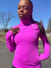 Load image into Gallery viewer, Nothing Less Seamless Pullover