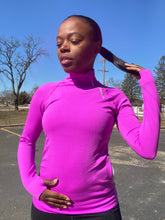 Load image into Gallery viewer, Nothing Less Seamless Pullover