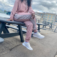 Load image into Gallery viewer, Chill Jogger Pants