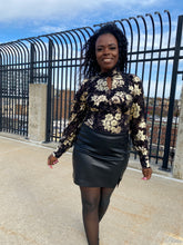 Load image into Gallery viewer, Keyhole back &amp; gold mesh blouse
